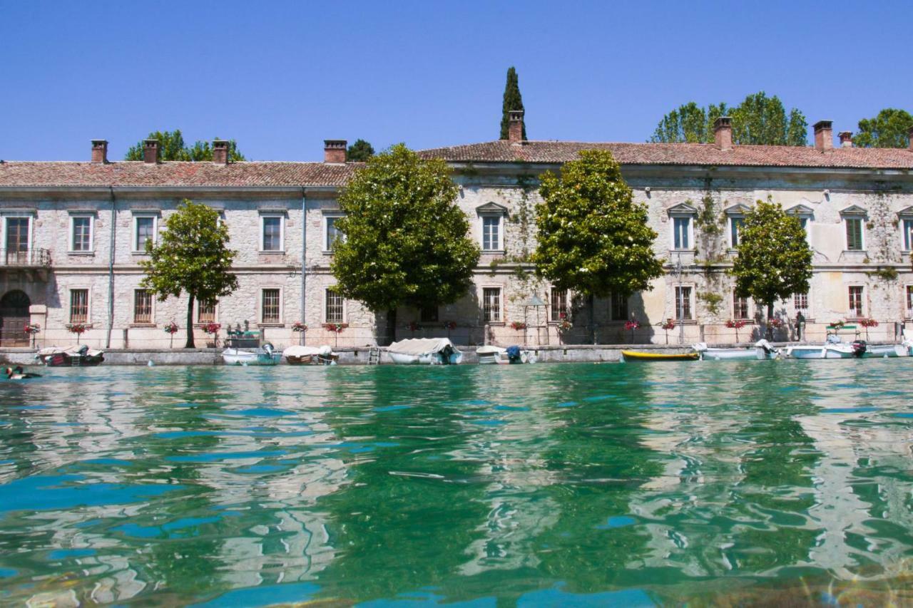 Le Finestre Sul Borgo Rooms Peschiera del Garda Exterior photo